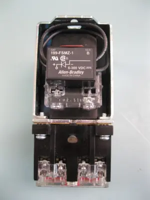USED Allen-Bradley 700S-DCP310Z24