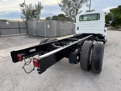 Used 2018 INTERNATIONAL DURASTAR 4300 Cab Chassis trucks Florida US | Truck and Van Outlet #1509142
