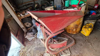 LELY DRY FERTILIZER Agriculture Equipment | Iron Listing (3)