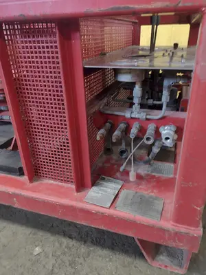 10" WEATHERFORD MODEL "SUT" PORTABLE PIPE HYDRDAULIC BREAK-OUT & BUCKING MACHINE: STOCK #18037