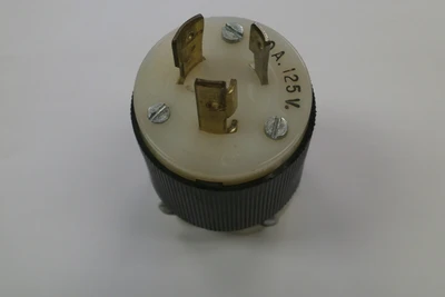 USED Hubbell 20 Amps, 125 Volts