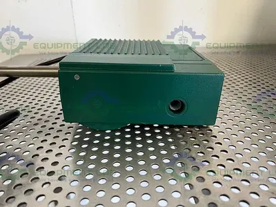 USED CHEMGLASS UNKNOWN MODEL DIGITAL OVERHEAD HOMAGINIZER  / STIRRER 2000 RPM