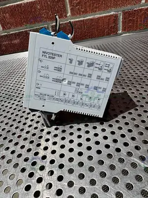 Used ENDRESS + HAUSER NIVOTESTER FTL 325P-O3E3 VIBRONIC POINT LEVEL DETECTOR Electronics & Components California US | Equipment Lab #1271600