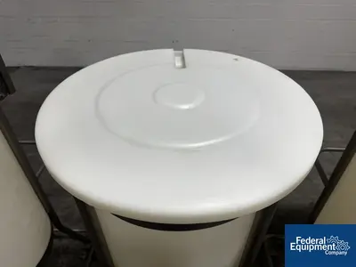 N/A (3) 200L Portable Plastic Mix Tanks with Mixer