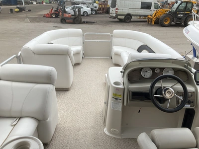 USED 2005 PREMIER 225 LEGEND
