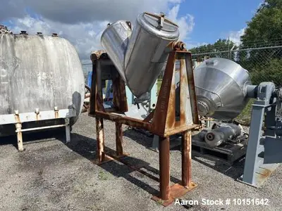 Used PATTERSON KELLEY 125 CUBIC FOOT Double Cone - V Mixers Illinois US | Aaron Equipment #1456841