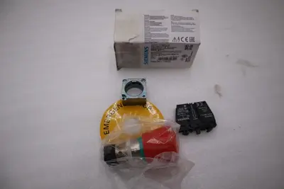 NEW IN BOX SIEMENS 3SB3 601-1HR20 EMERGENCY STOP STOCK H421A