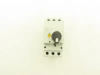 Moeller PKZM4-32 Manual Motor Starter 24-32A 30Hp 600vAC 3Ph
