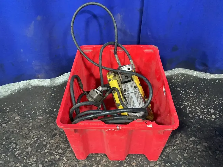 Used ENERPAC _UNKNOWN_ Pumps Ohio US | HGR 24 #1329491