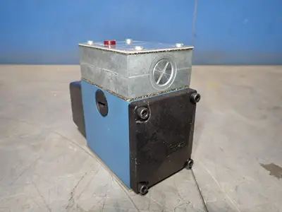 USED REXROTH 4WE10C31/CW110NDAL/V