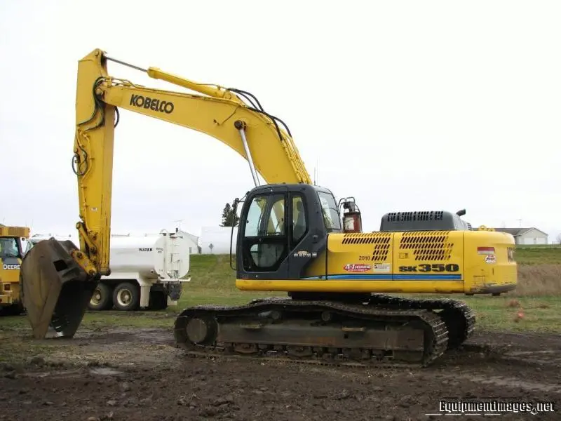 USED 2022 Kobelco SK350LC