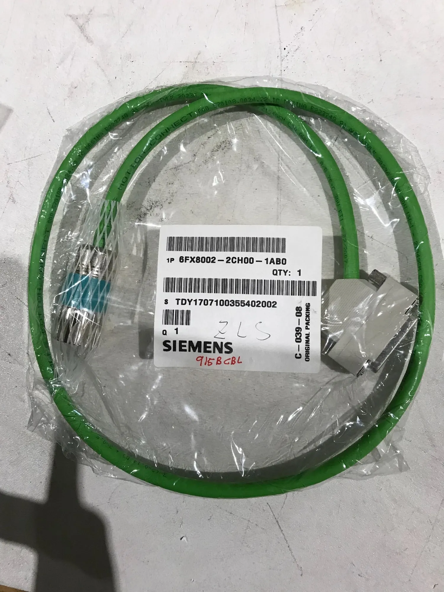 NEW SIEMENS 6FX8002-2CH00-1ABO