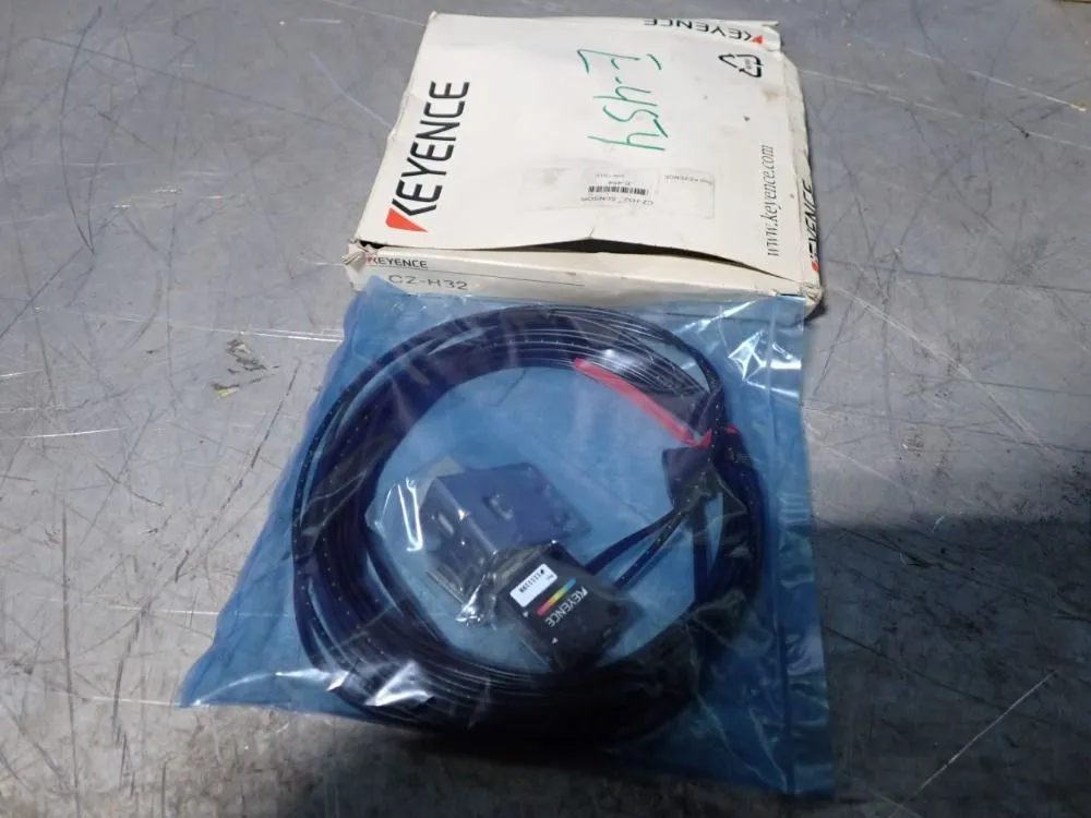 New | in-Stock KEYENCE CZH32 Sensors | HGR 24 #753391