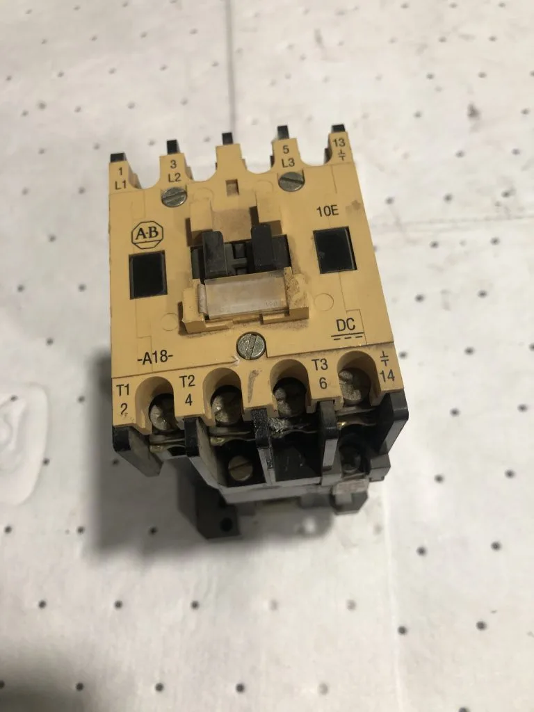 USED ALLEN-BRADLEY 100-A18NZ*3