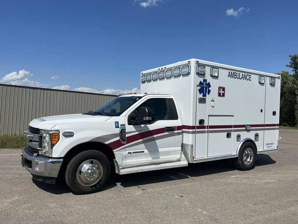 Used 2019 FORD F350 SUPER DUTY AMBULANCE Misc Trucks Minnesota US | Carco Truck & Equipment #1514320