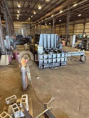 USED IPS 1388-150 TWO RAM HORIZONTAL BALER