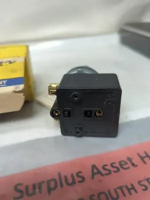 New | in-Stock SQUARE D 9001 KP-1 Miscellaneous Equipment (Electrical & Power) | Surplus Asset Holdings #1201845