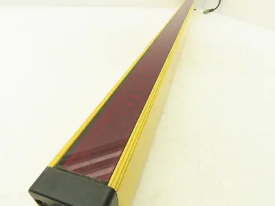 STI 70157-1017 STI MS46-30-870-Q1-X Light Curtain Transmitter 24VDC Input