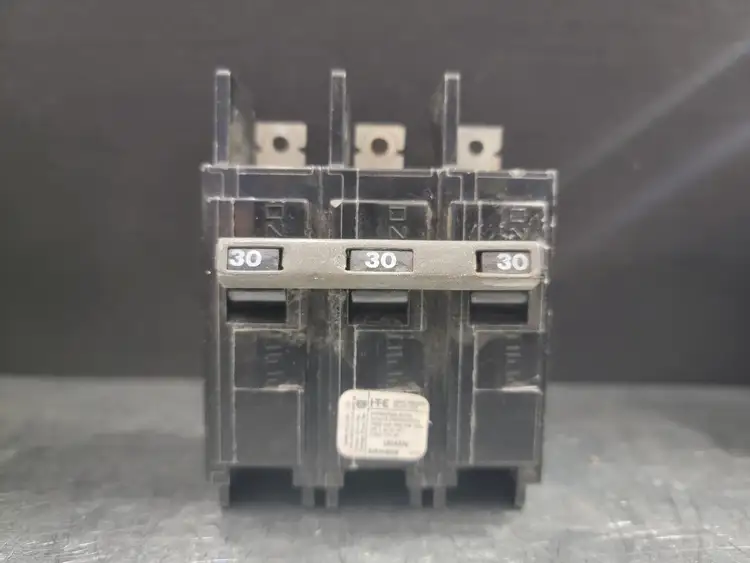Used ITE BQ3B030 Switchgears British Columbia CA | Lenmark #243926
