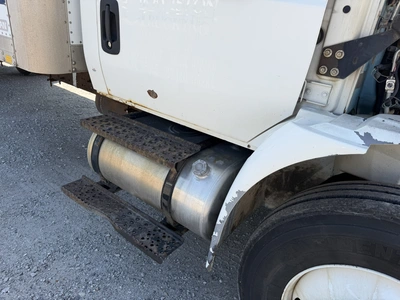 Used 2007 INTERNATIONAL 4300SBA4X2 Box trucks Indiana US | Miedema Asset Management Group #1414581