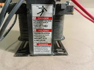 NEW SQUARE D 9070TF100D37