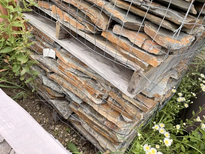 USED GET REAL NATURAL SLATE STONE ARCHITECTURAL SERIES APPROXIMATELY 250SQ FT