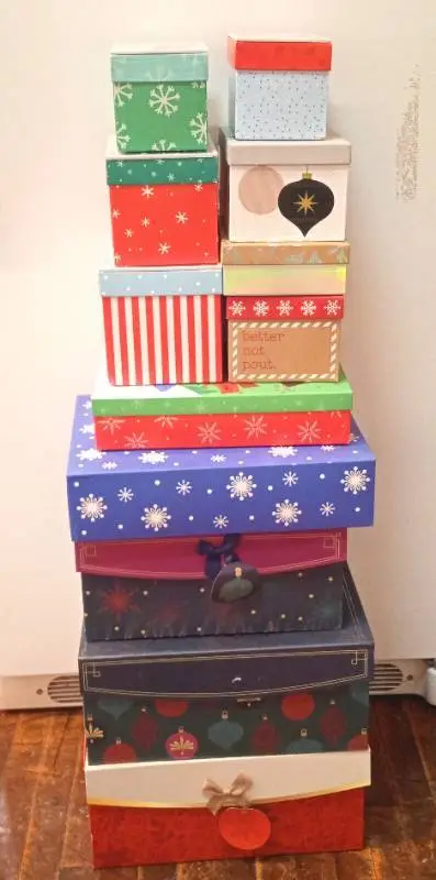 12 Gift Boxes