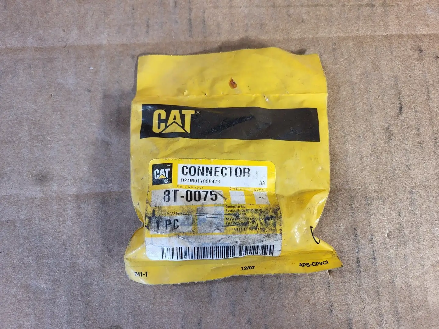 NEW CATERPILLAR 8T-0075