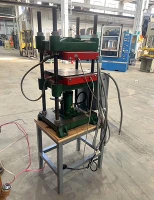 USED CARVER CARVER 2697 PRESS