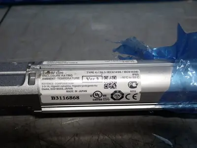 NEW KEYENCE SLV88H