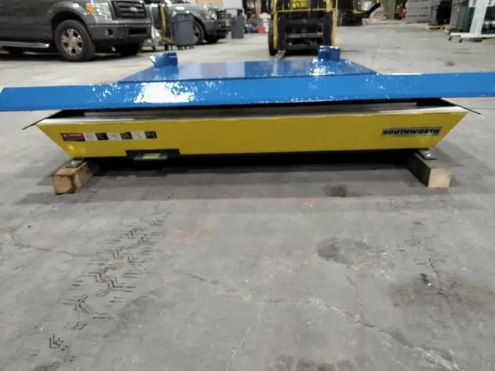 Used SOUTHWORTH LIFT TABLE Miscellaneous Printing & Paper Equipment Pennsylvania US | Global Equipment International, LLC #191540