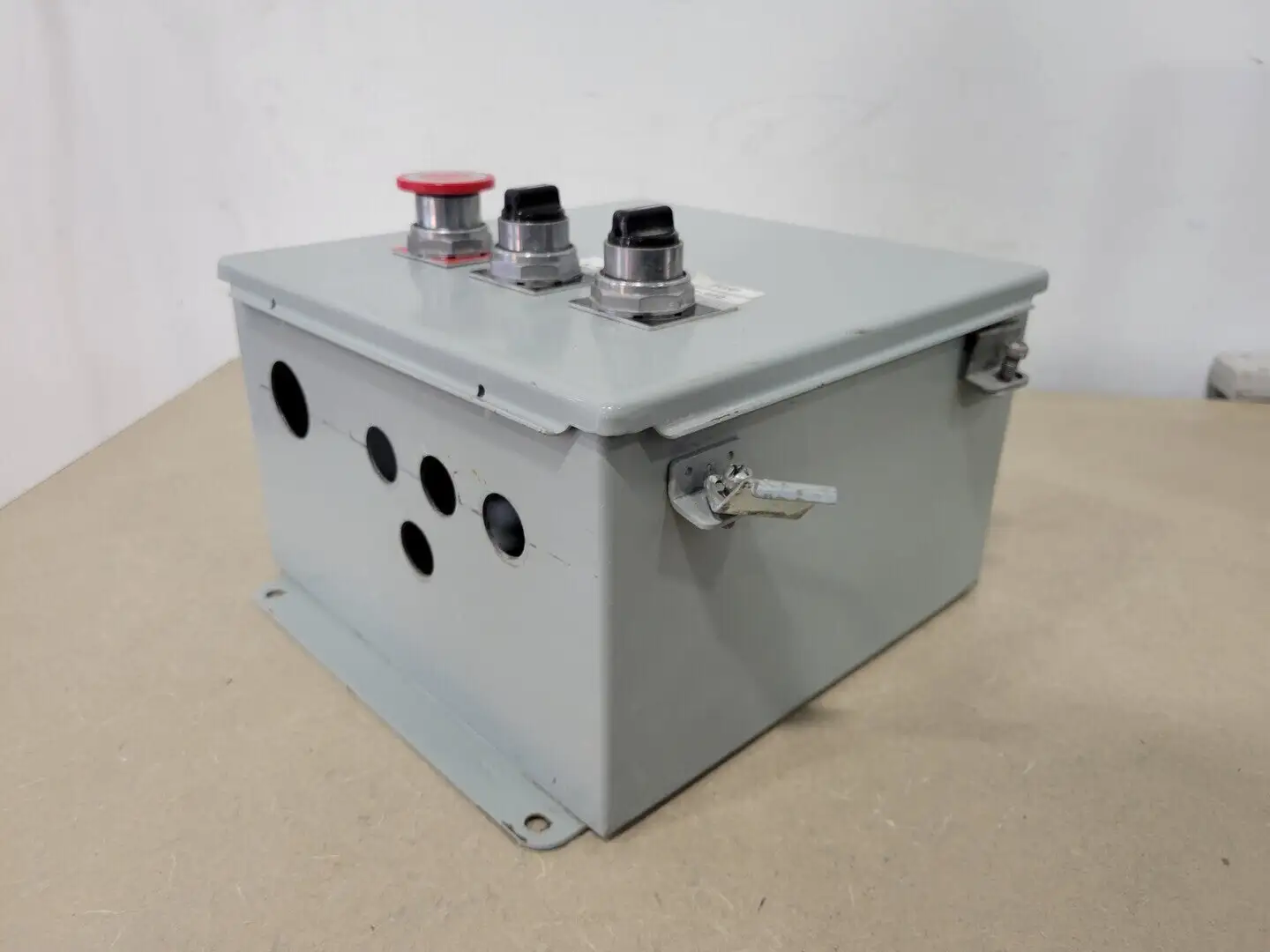 USED HOFFMAN A10106CH