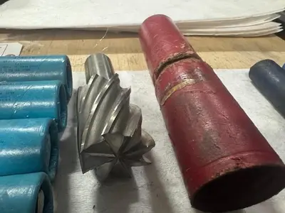 USED SET OF END MILLS VARIOUSE SIZE AND STYLE