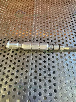 Used SWAGELOK SS-4CP4-10 CHECK VALVE W/ 42" STAINLESS STEEL BRAIDED HOSE 3/4" TO 1/2" Hoses California US | Equipment Lab #1427415
