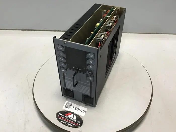 USED HUSKY 9152