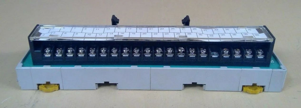 Omron XW2B-40G5 Terminal Connection Module 3D-9