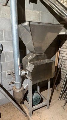 Grain Mill with Auger Feed