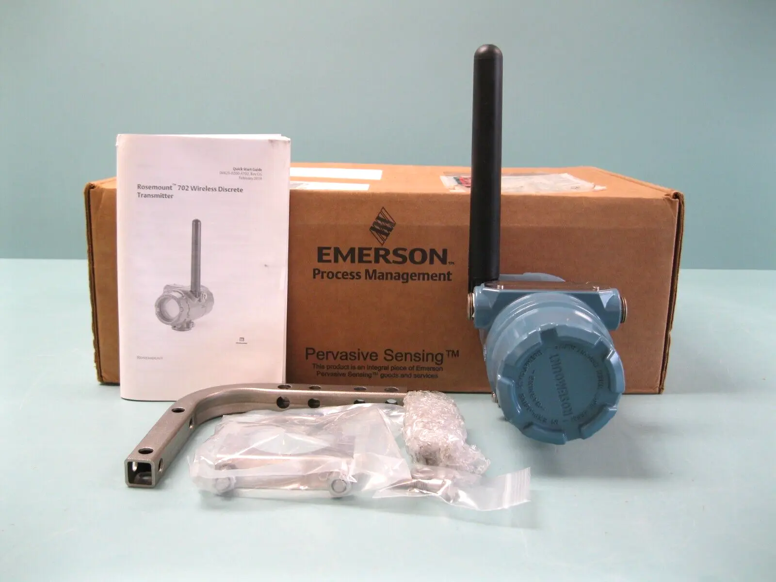 NEW Rosemount 702 DX32D1I5WA3WM1B4G2