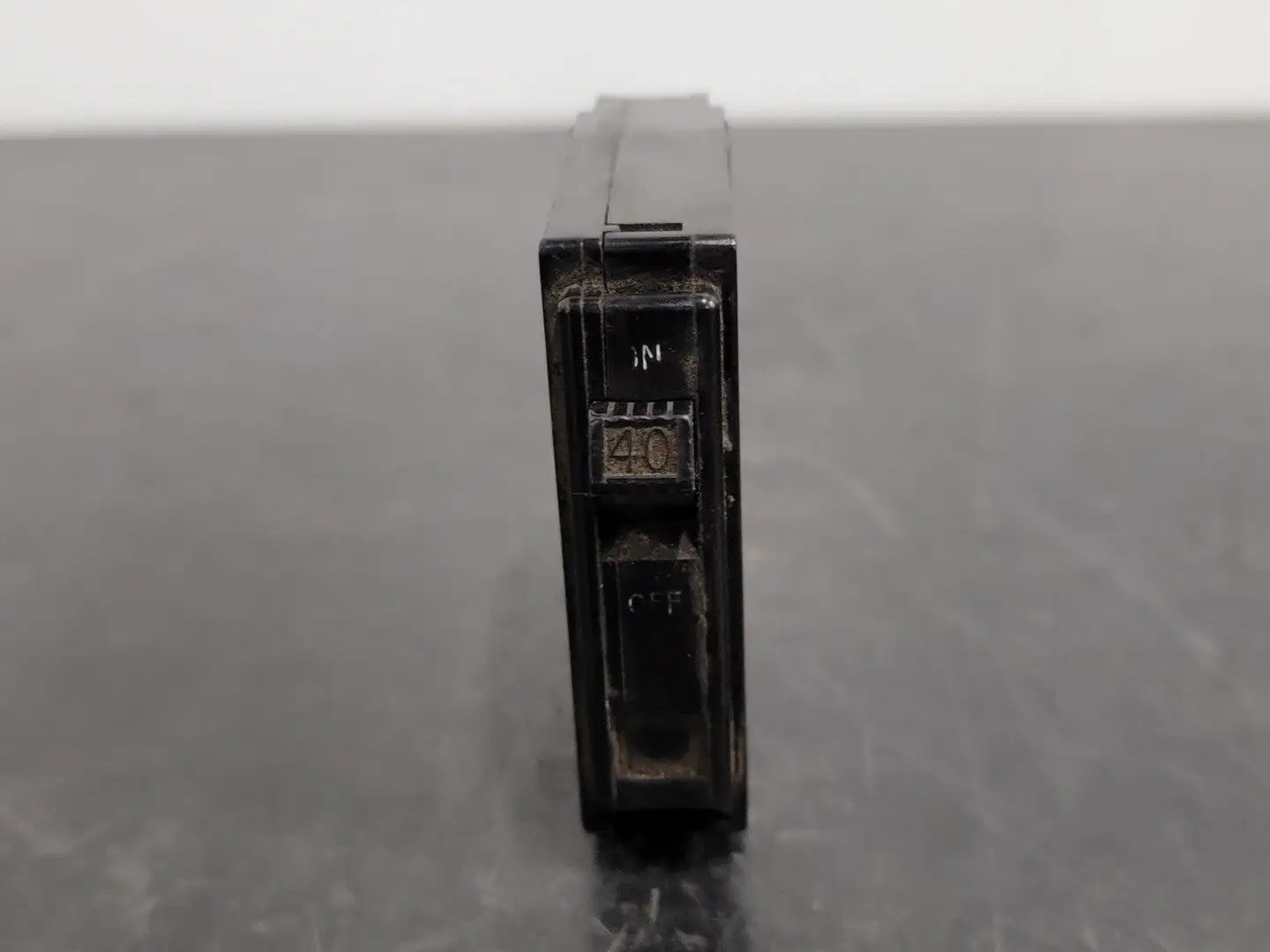 USED SQUARE D QO140