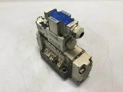 USED VICKERS DSHG-04-2B2-D24-50