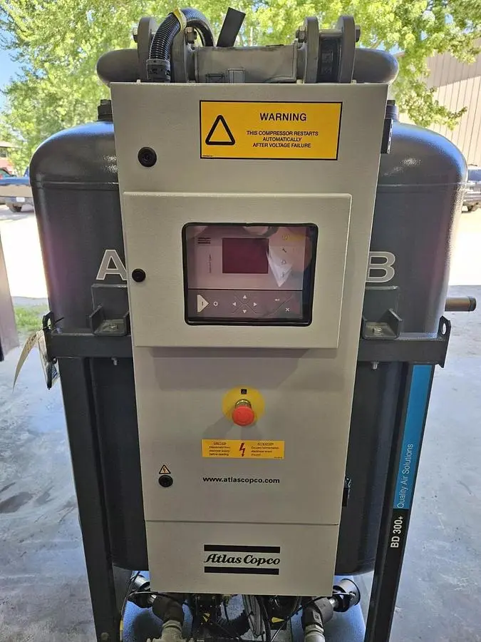 CD300+ Heated Blower Purge Desiccant Dryer 636 CFM Atlas Copco