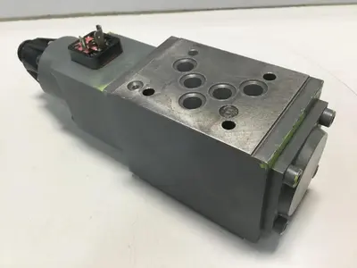 USED MANNESMANN REXROTH 4WRE10EA641224Z4M468
