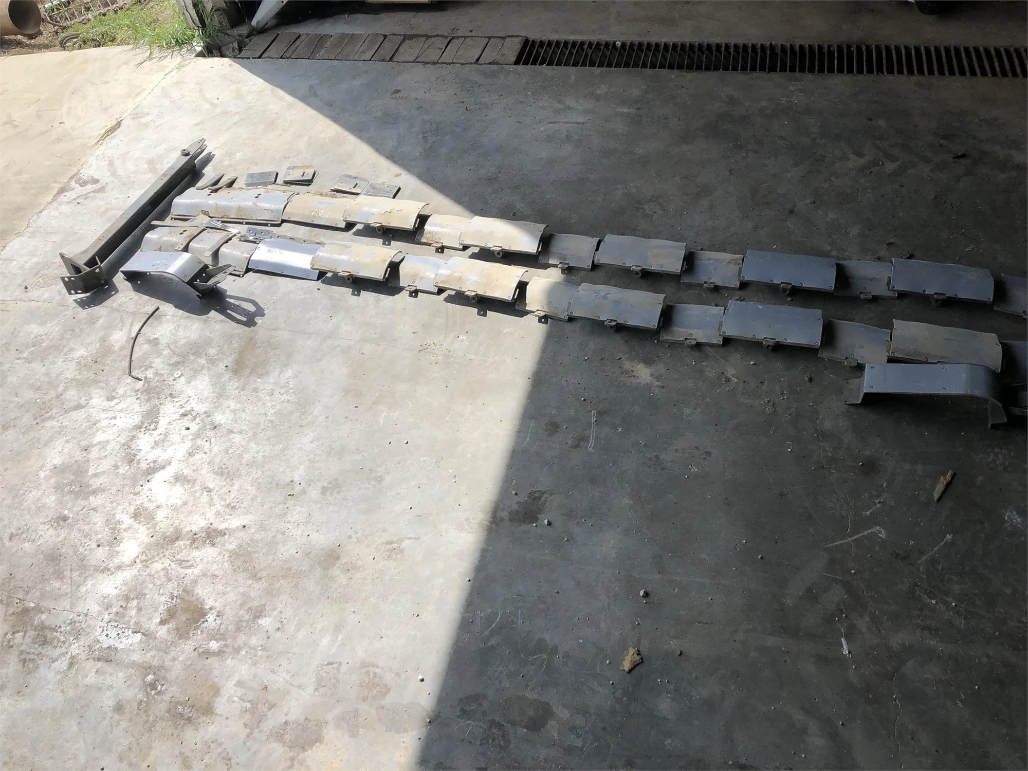 Used CHALLENGER SKID PLATES Miscellaneous Agriculture (Farm) Equipment Iowa US | Kading Ag #1501765