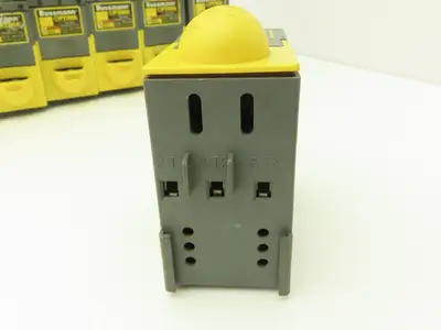 Bussman OPM-1038RC Optima Fuse Holder 30A 600V for Buss Class CC Fuse Lot of 24