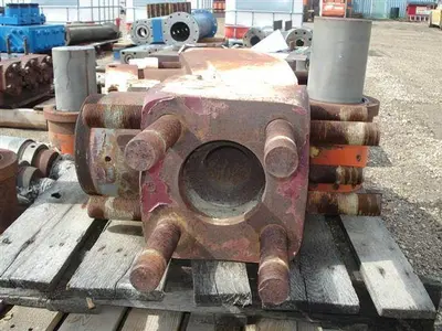 USED WESTERN ROUGHRIDER RR1000 TRIPLEX FRAC/MUD PUMP MODULE