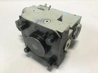 USED VICKERS DG4V-3S-2AL-M-U-HL7-60-EN490