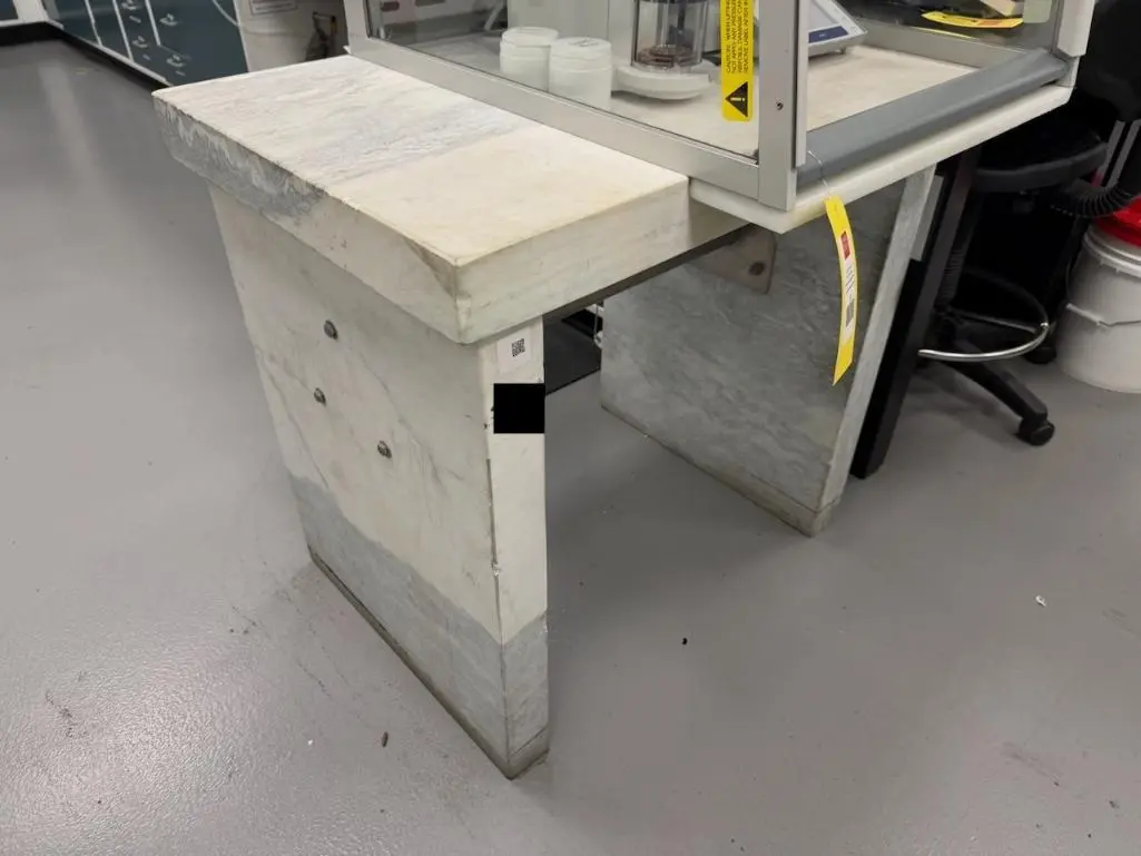 Used _UNKNOWN_ _UNKNOWN_ Furniture (Laboratory) Rhode Island US | Federal Equipment Company #1344293