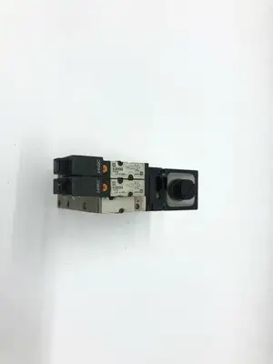 USED SMC PNEUMATIC VACUUM MANIFOLD VALVE ASSEMBLY