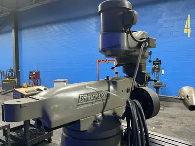 Used BRIDGEPORT SERIES I Vertical Mills Ohio US | HGR 24 #1419016