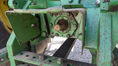 USED 1981 JOHN DEERE 4840